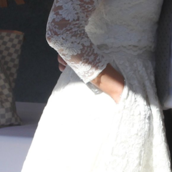 Wedding Dress - Picture 2 of 11